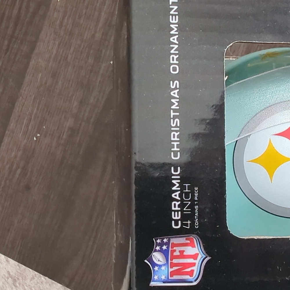 Pittsburgh Steelers Margaritaville Beach Scene Ornament - Picture 3 of 3